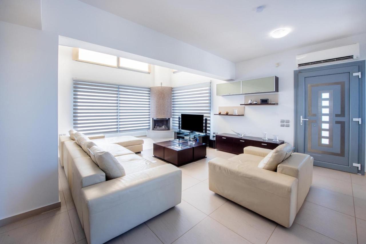 Dias Luxury Villa Koskinou  ภายนอก รูปภาพ