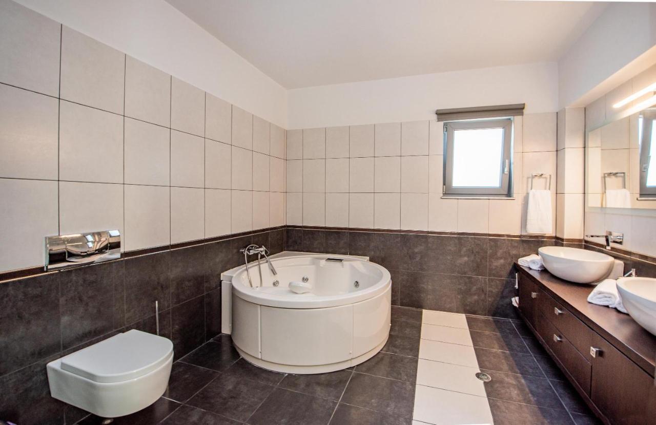 Dias Luxury Villa Koskinou  ภายนอก รูปภาพ